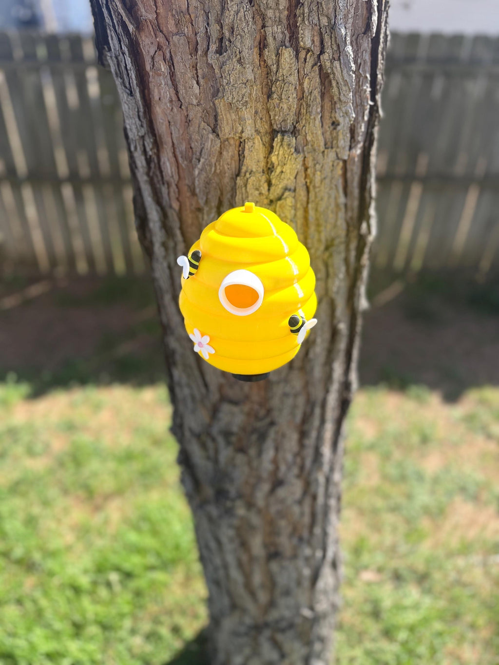 Birdhouse 3D Printed PLA Garden Decor – Weather-Resistant Whimsical Outdoor Bird House – Nature Inspired Yard Art